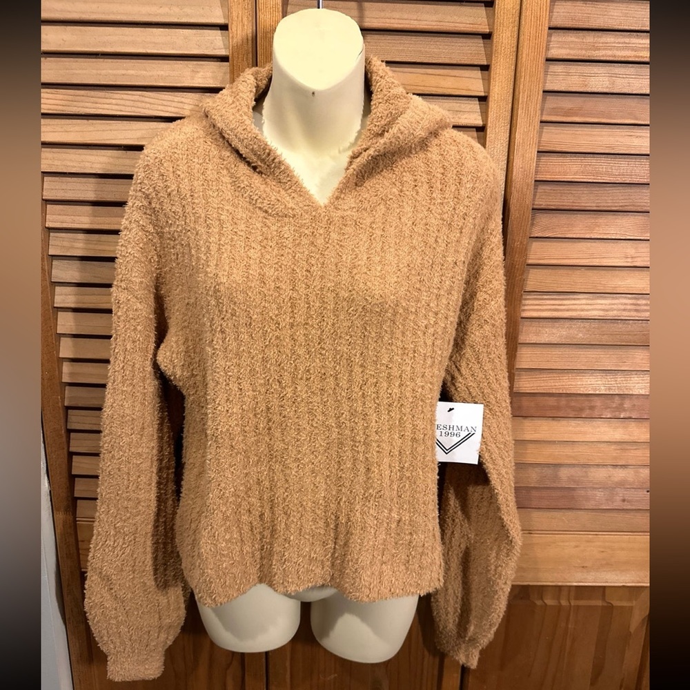 Women’s fuzzy pullover hooded sweater